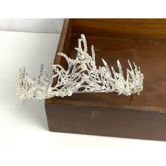Clear Rhinestone Pearl Bead Silver Tone Metal Bridal Tiara Crown NEW - Picture 14 of 16